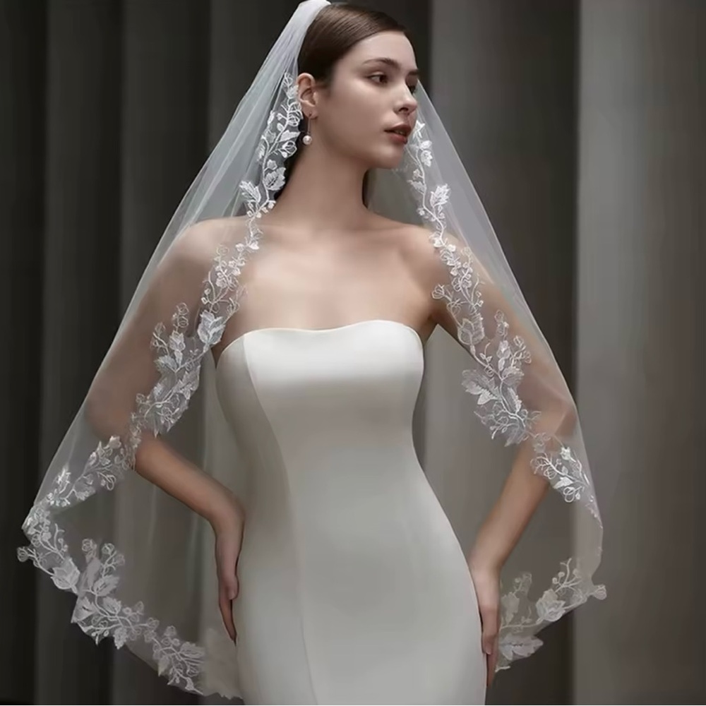 Elegant veil